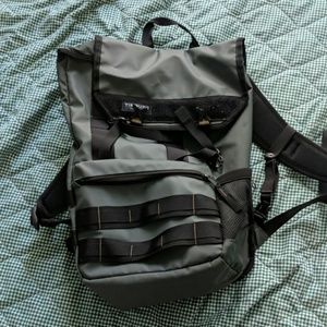 Timbuk 2 422 rogue waterproof backpack